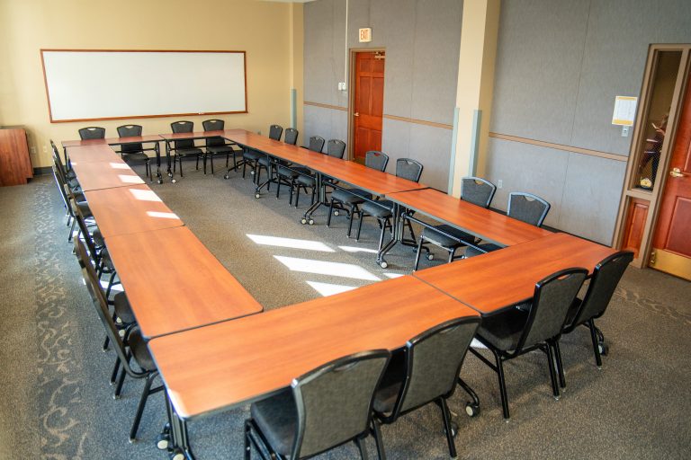 Gillette/Ware Room (S206) with desk and chairs